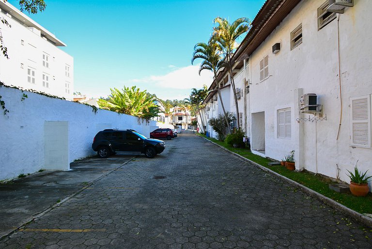 Apartamento a 150 metros da praia de Canasvieiras - NDI012