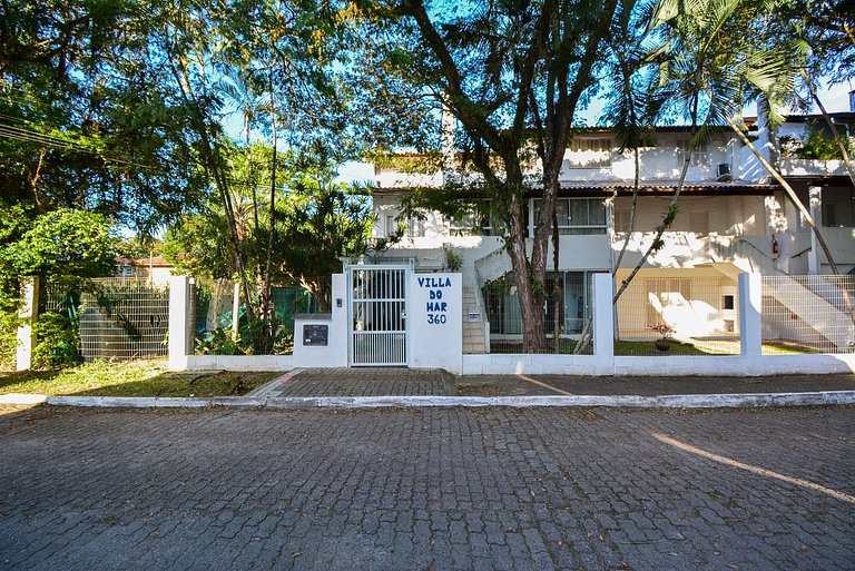 Apartamento a 150 metros da praia de Canasvieiras - NDI012