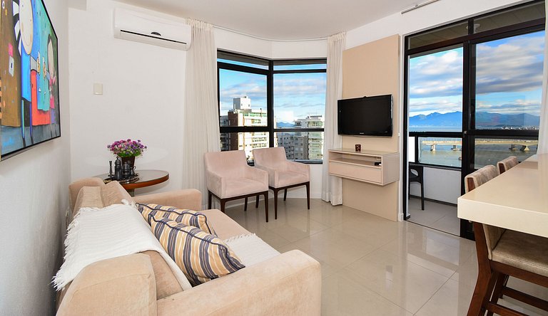Flat com Vista para a Ponte Hercílio Luz - CEN007