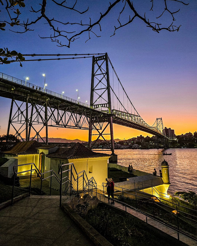 Flat com Vista para a Ponte Hercílio Luz - CEN007