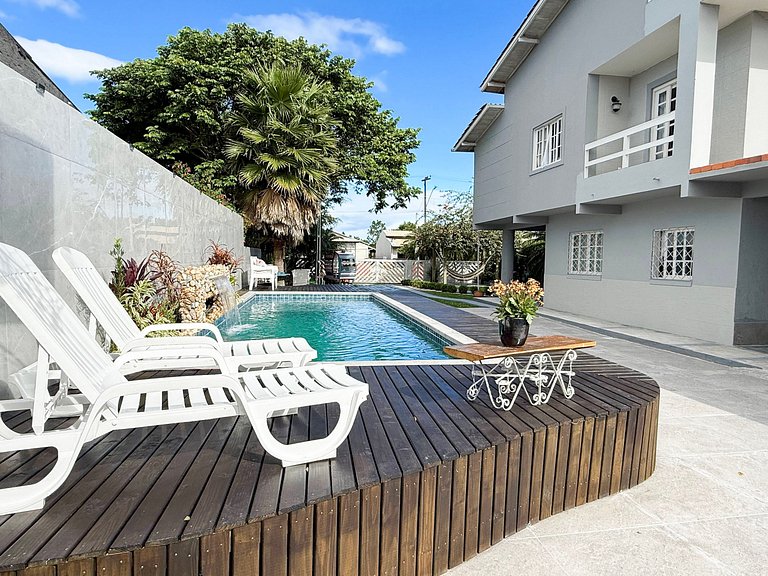 Ampla Casa com Piscina Ponta do Papagaio - PLH005