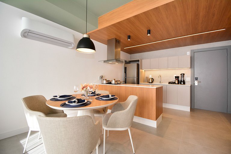 Luxuoso Studio em frente a UFSC e HU - VIVA 613R