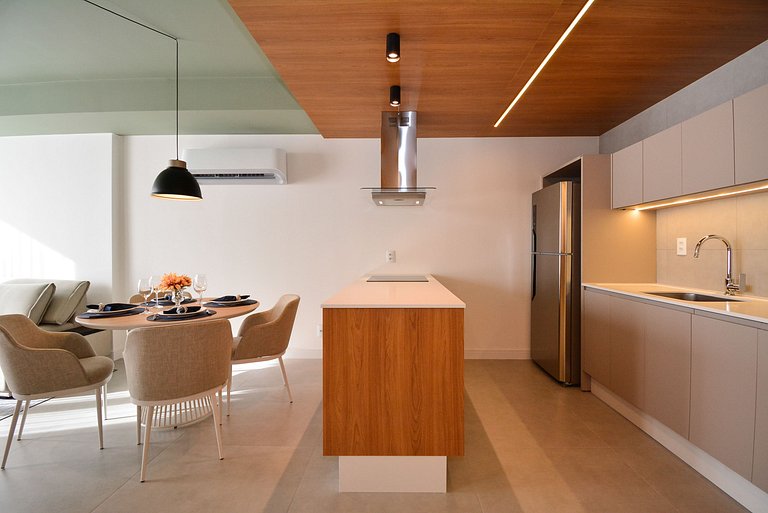 Luxuoso Studio em frente a UFSC e HU - VIVA 613R