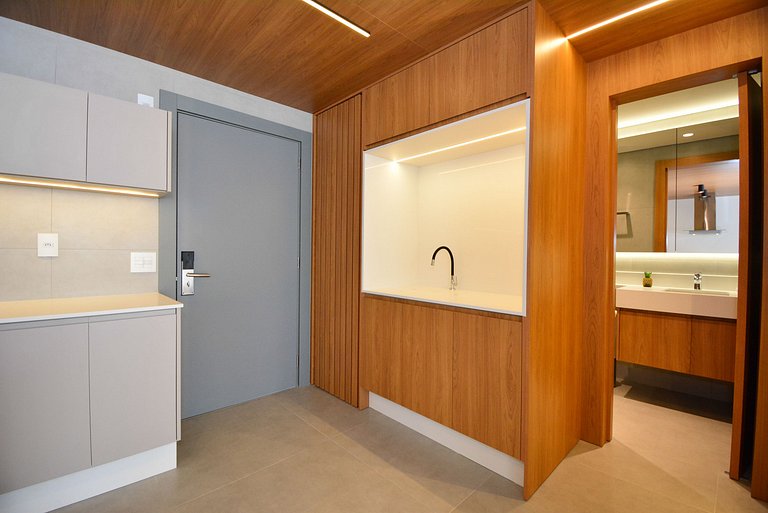 Luxuoso Studio em frente a UFSC e HU - VIVA 613R