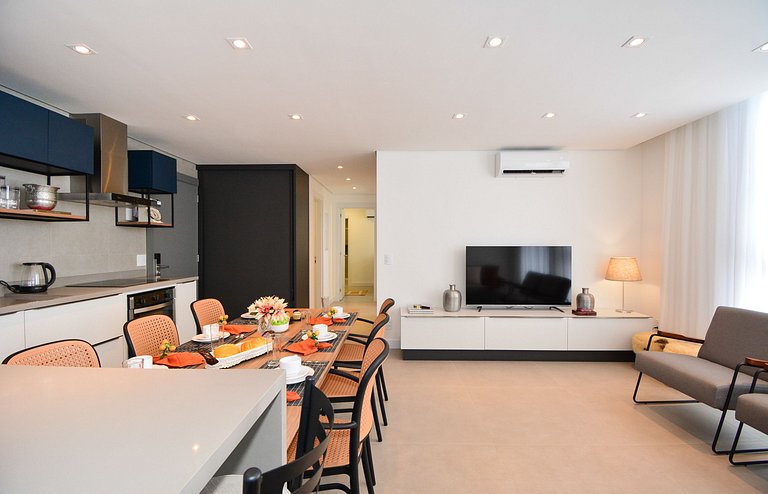 Amplo Apartamento em frente a UFSC e HU - 816R