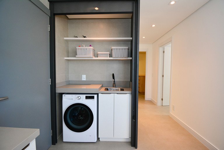 Amplo Apartamento em frente a UFSC e HU - 816R