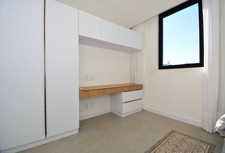 Amplo Apartamento em frente a UFSC e HU - VIVA 816R