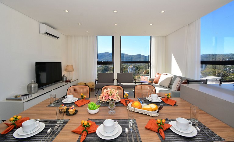 Amplo Apartamento em frente a UFSC e HU - 816R