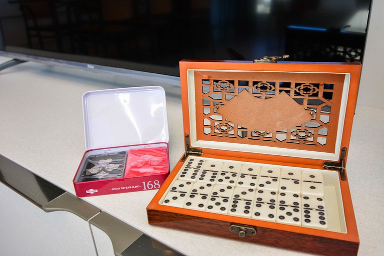 Amplo Apartamento em frente a UFSC e HU - 816R