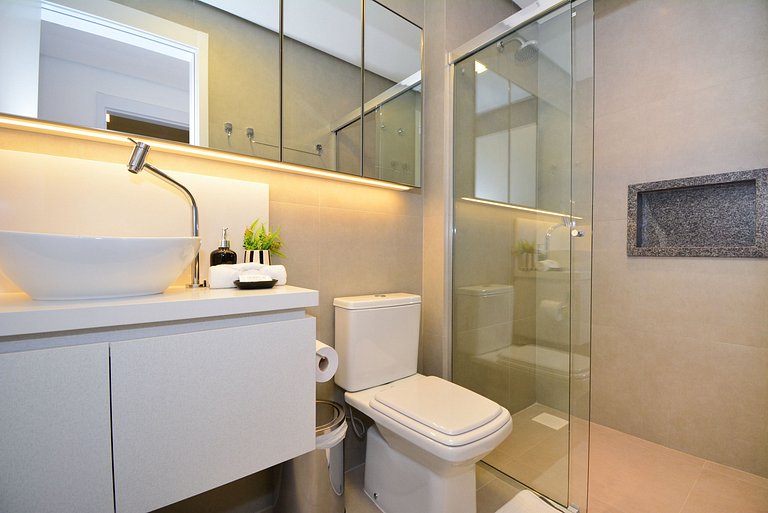 Amplo Apartamento em frente a UFSC e HU - 816R