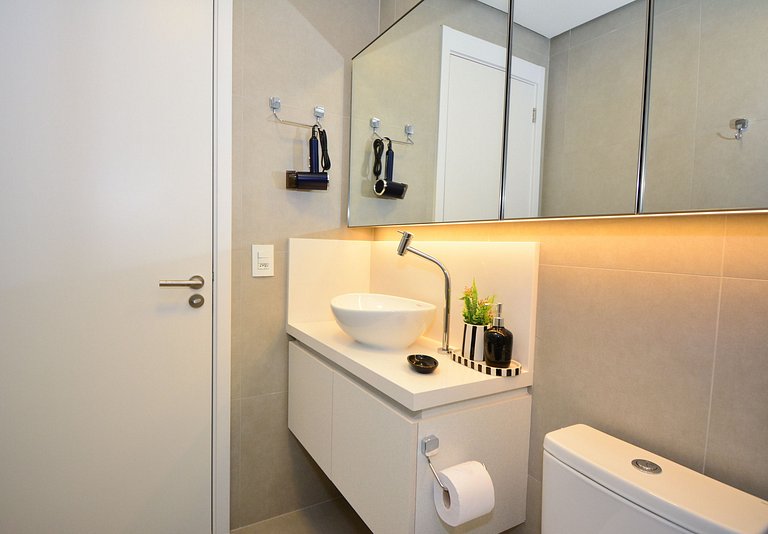 Amplo Apartamento em frente a UFSC e HU - VIVA 816R