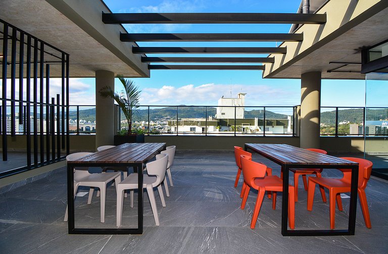 Amplo Apartamento em frente a UFSC e HU - VIVA 816R