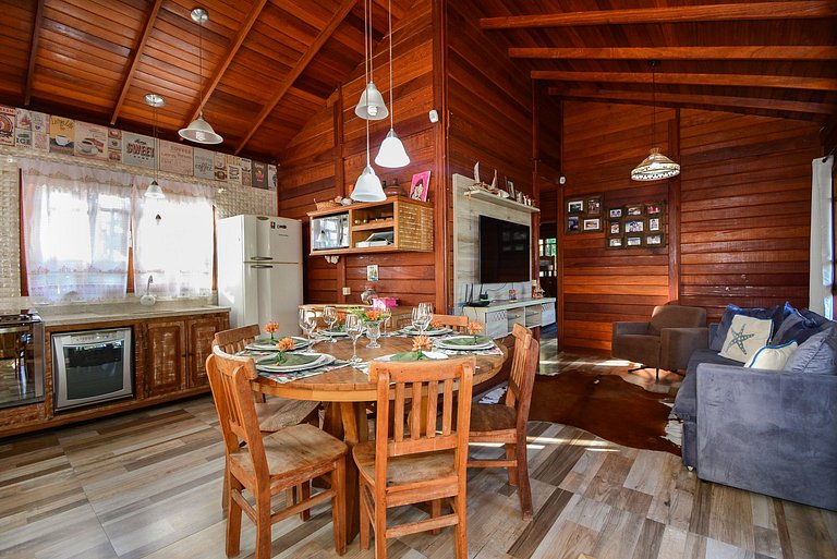Casa à Beira Mar no Ribeirão da Ilha - SDI012