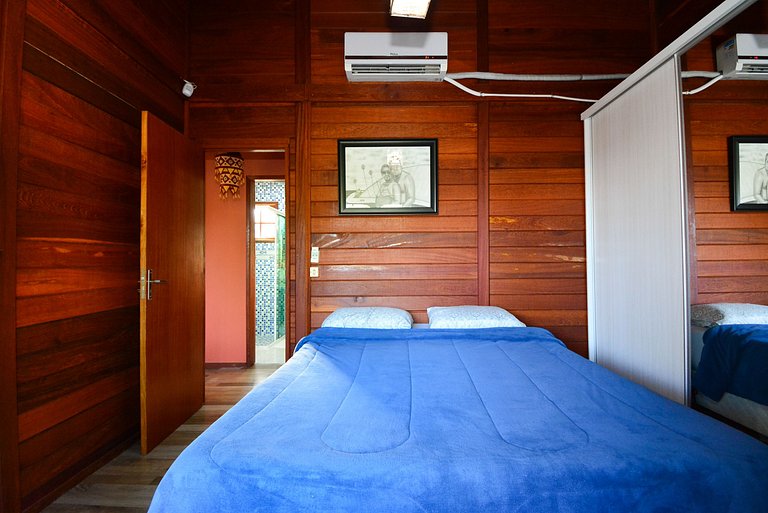 Casa à Beira Mar no Ribeirão da Ilha - SDI012