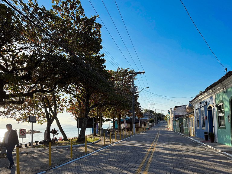 Casa à Beira Mar no Ribeirão da Ilha - SDI012