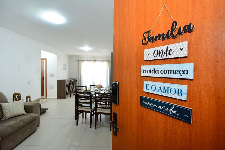 Amplo Apartanmento na Praia dos Ingleses - NIN013