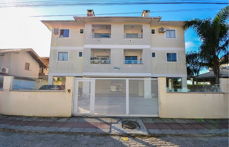 Amplo Apartanmento na Praia dos Ingleses - NIN013