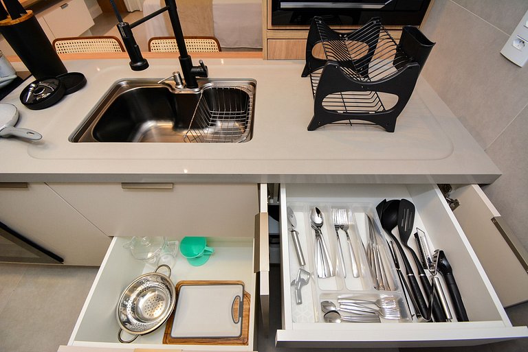 Elegante Studio em frente a UFSC e HU - VIVA 201R