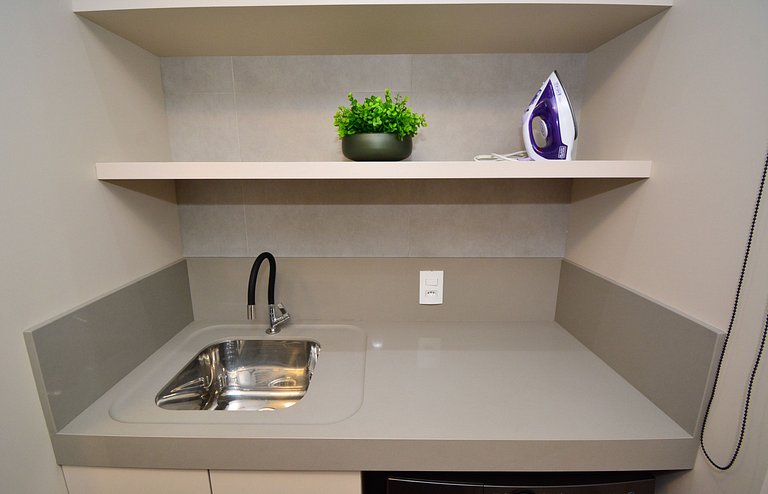 Elegante Studio em frente a UFSC e HU - VIVA 201R