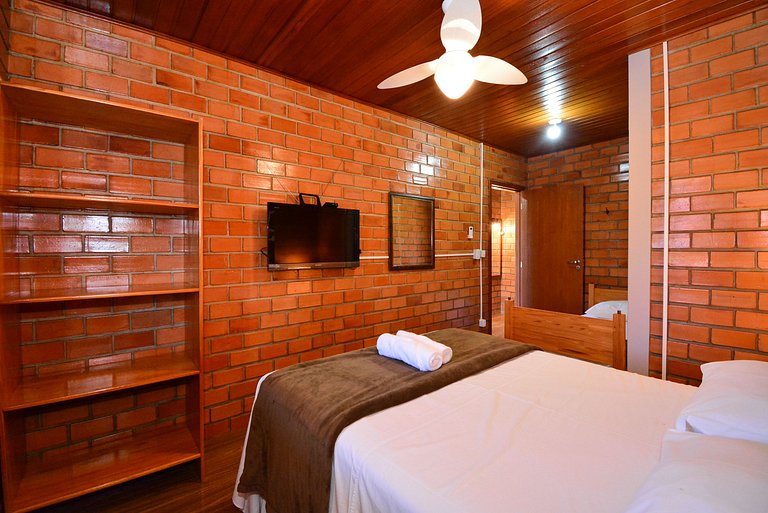 Casa na Praia do Campeche a 300 metros do Mar - SDI019