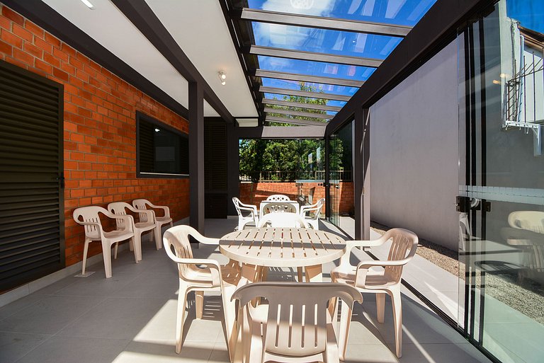 Casa na Praia do Campeche a 300 metros do Mar - SDI019