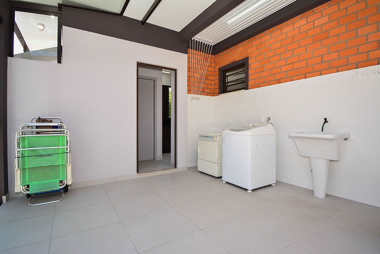 Casa na Praia do Campeche a 300 metros do Mar - SDI019