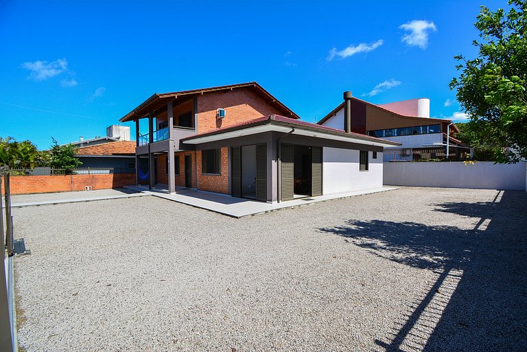 Casa na Praia do Campeche a 300 metros do Mar - SDI019