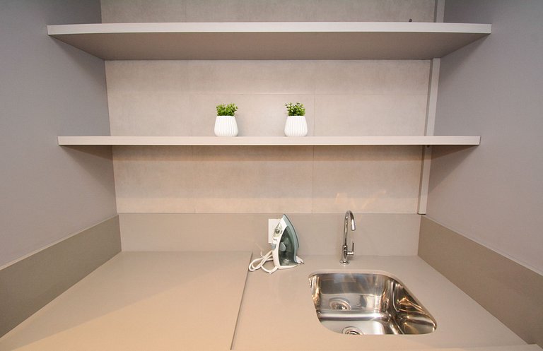 Studio em frente a UFSC e HU - VIVA 207R