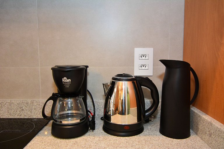 Studio em frente a UFSC e HU - 106A VIVA