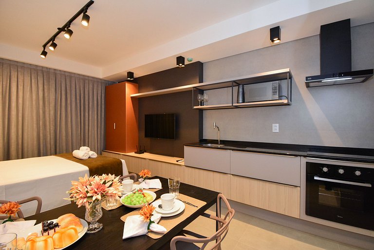 Studio com Garagem em frente a UFSC e HU - CEN009