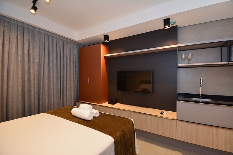 Studio com Garagem em frente a UFSC e HU - CEN009