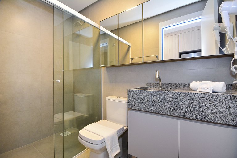 Studio com Garagem em frente a UFSC e HU - CEN009