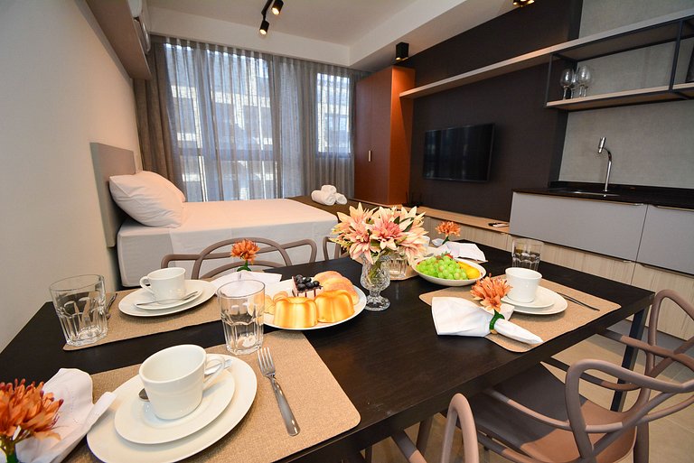 Studio com Garagem em frente a UFSC e HU - CEN009