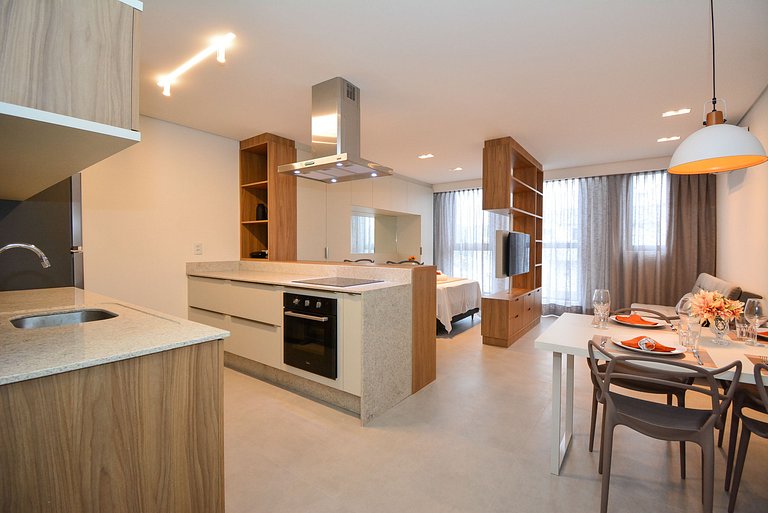 Studio com Garagem em frente a UFSC e HU - CEN009