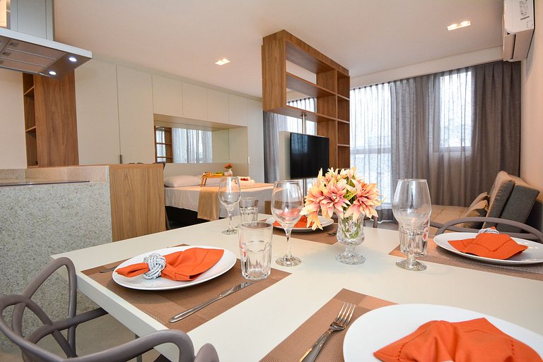 Studio com Garagem em frente a UFSC e HU - CEN009