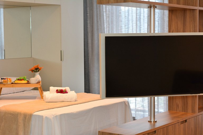 Studio com Garagem em frente a UFSC e HU - CEN009