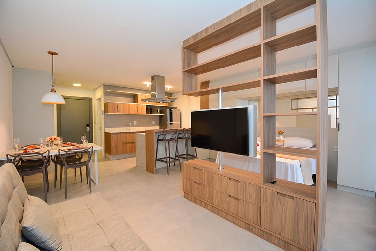 Studio com Garagem em frente a UFSC e HU - CEN009