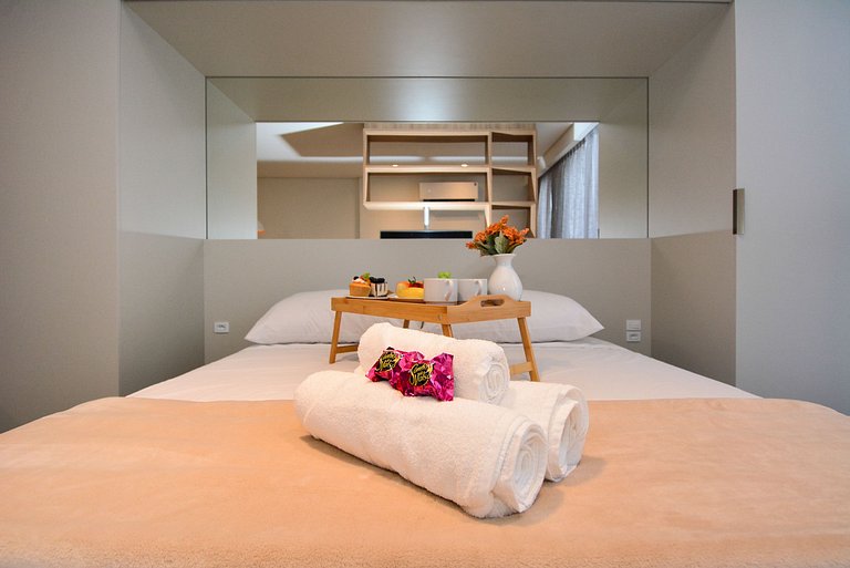 Studio com Garagem em frente a UFSC e HU - CEN009