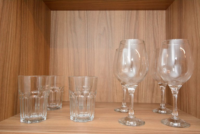 Studio com Garagem em frente a UFSC e HU - CEN009