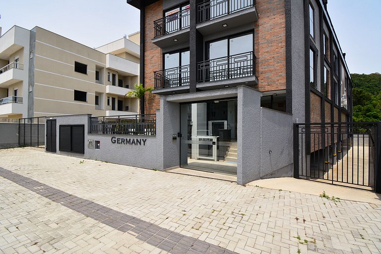 Charmoso Apartamento na Praia dos Ingleses -NIN020