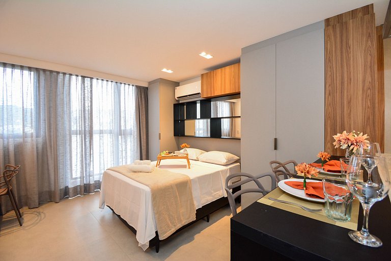 Studio com Garagem em frente a UFSC e HU - CEN009