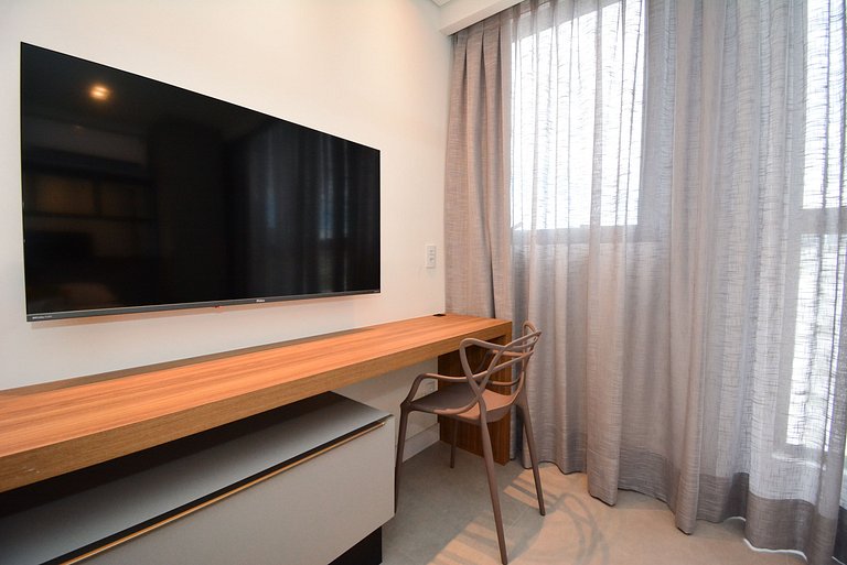 Studio com Garagem em frente a UFSC e HU - CEN009