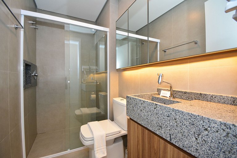 Studio com Garagem em frente a UFSC e HU - CEN009