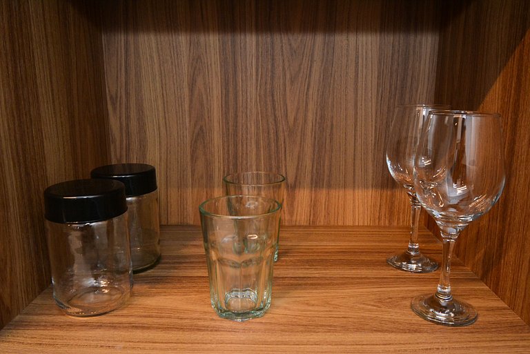 Studio com Garagem em frente a UFSC e HU - CEN009