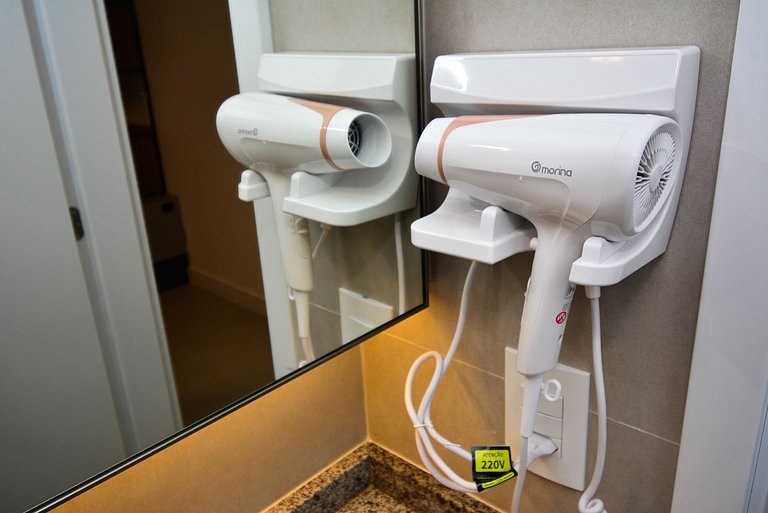 Studio com Garagem em frente a UFSC e HU - CEN009