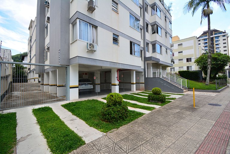 Apartamento Bem Localizado na Trindade - CEN008