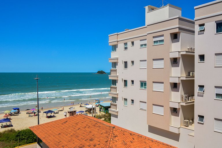 Duplex Vista Mar com Piscina Privativa - GCR011