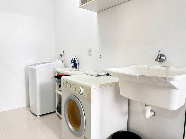 Elegante Casa com Piscina em Canasvieiras - NDI015
