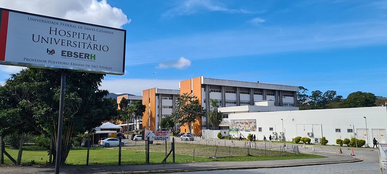 Studio com garagem em frente a UFSC e HU - 204R