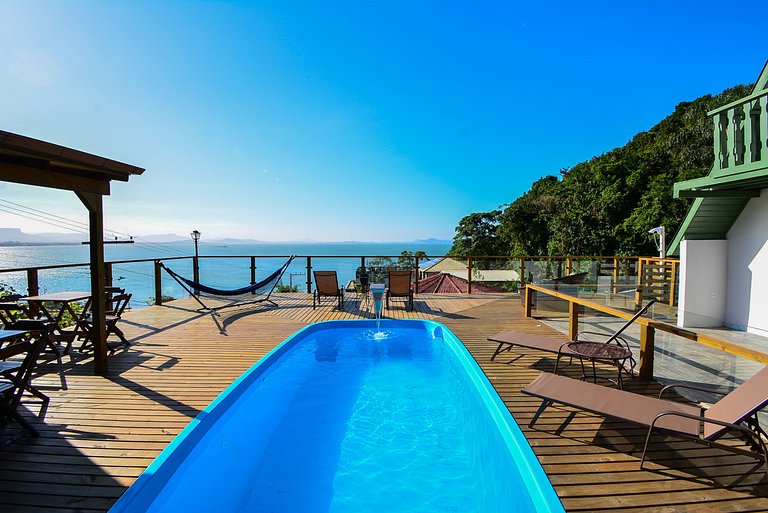 Chalé com Jacuzzi e Vista Mar - PLH007